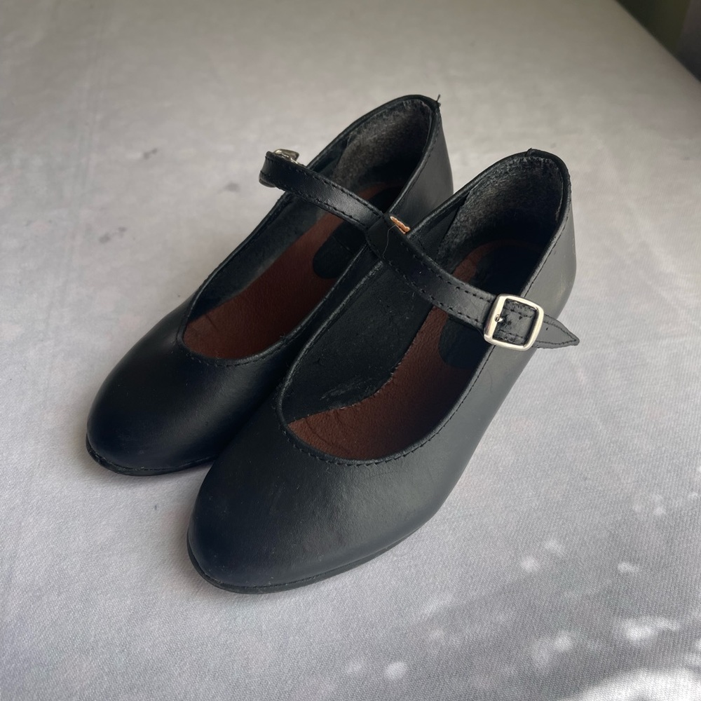 Girls Size 11 (28) Professional Flamenco Shoes with Clavos